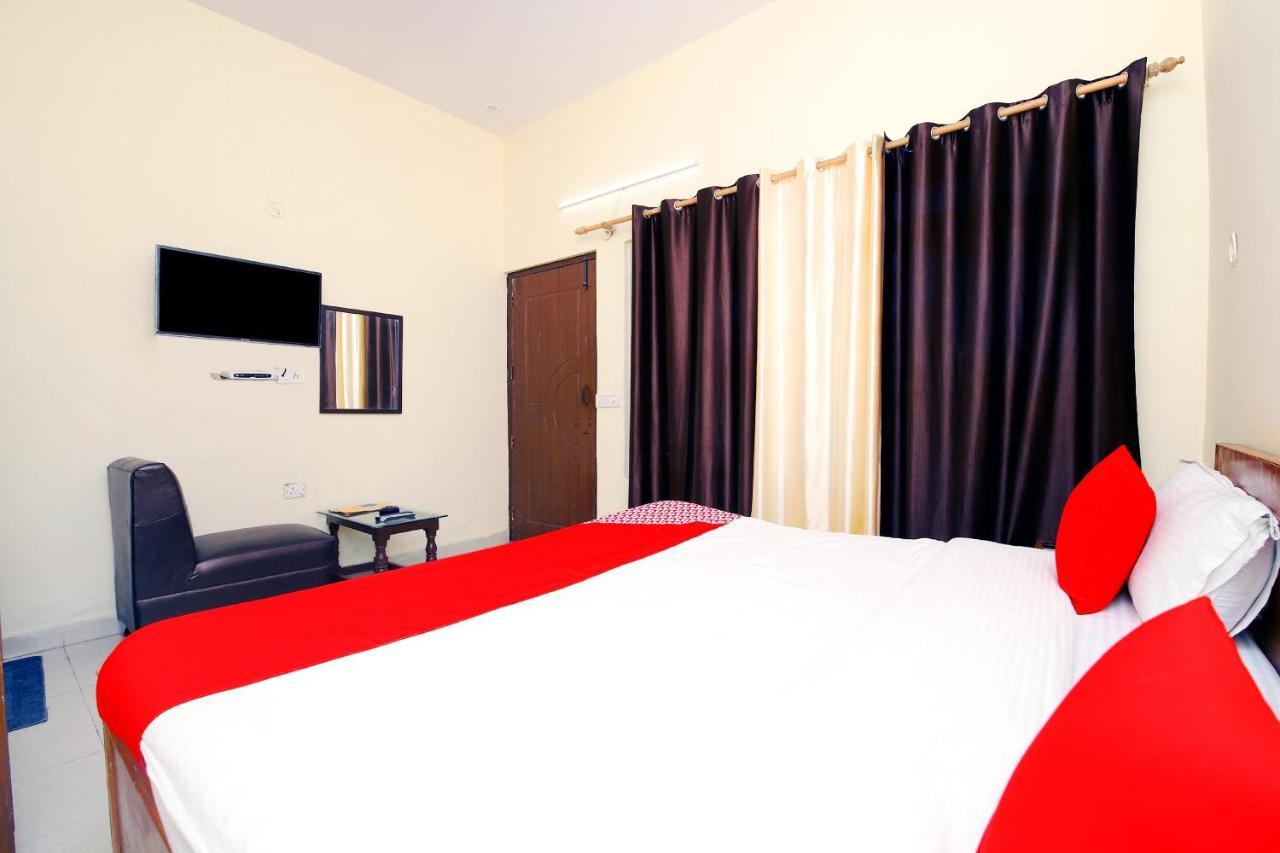 Oyo 8670 Hotel Usha Palace Mussoorie Ngoại thất bức ảnh