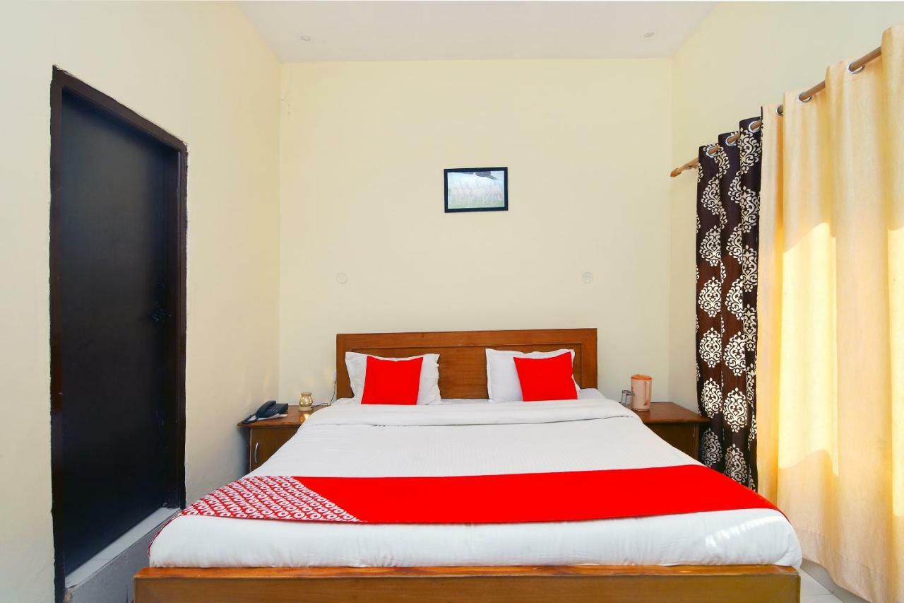 Oyo 8670 Hotel Usha Palace Mussoorie Ngoại thất bức ảnh