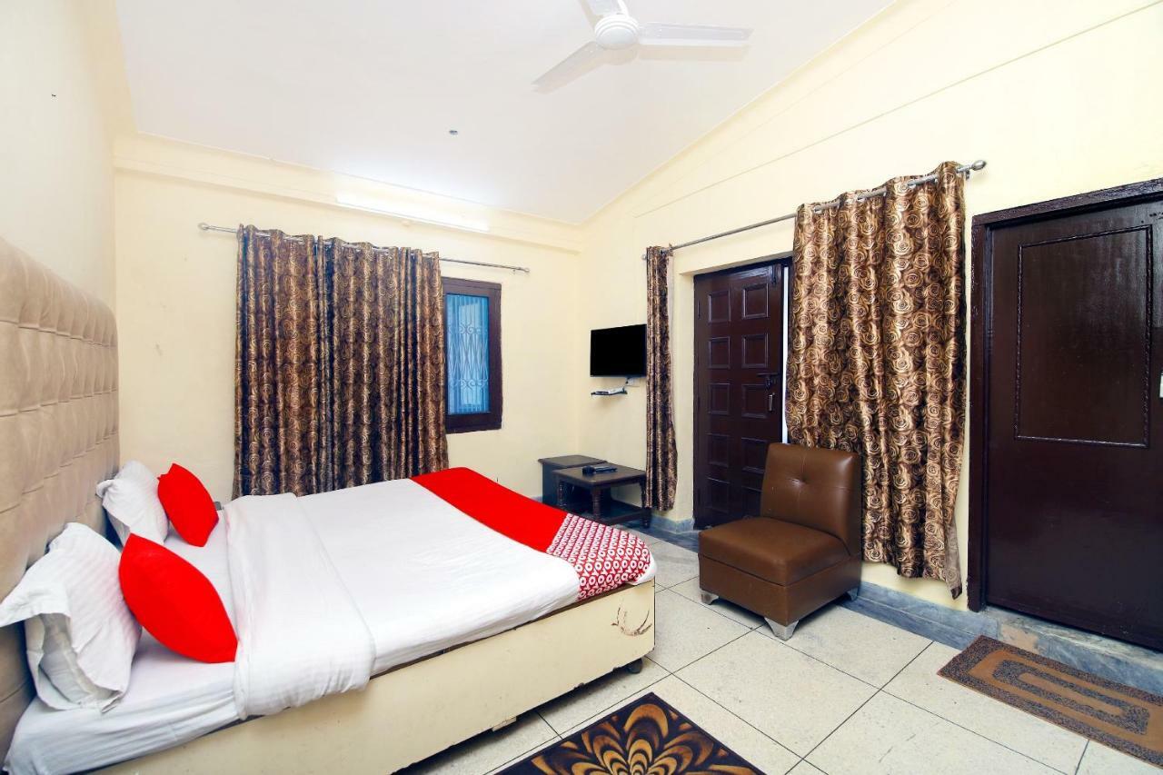 Oyo 8670 Hotel Usha Palace Mussoorie Ngoại thất bức ảnh