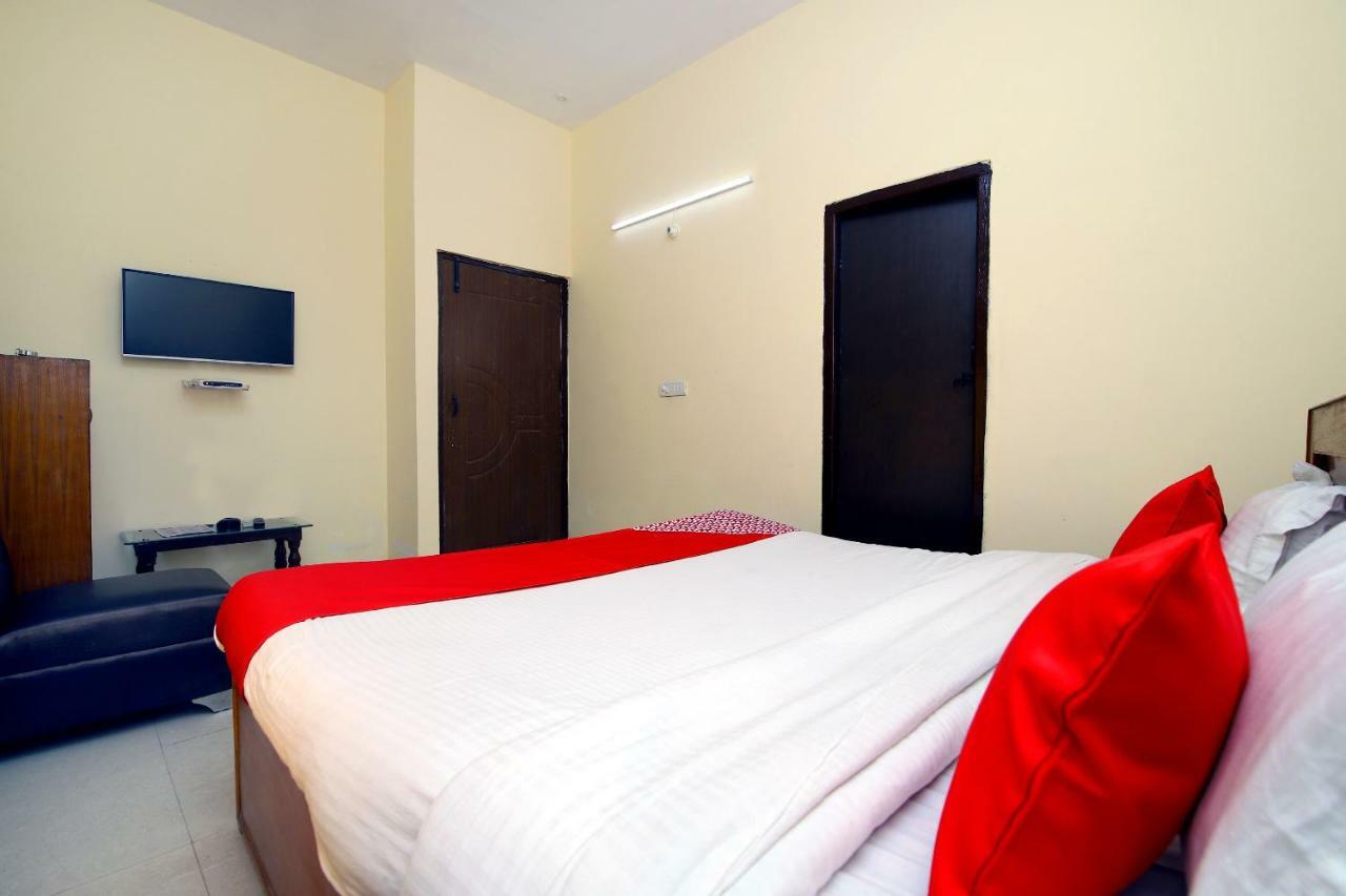 Oyo 8670 Hotel Usha Palace Mussoorie Ngoại thất bức ảnh