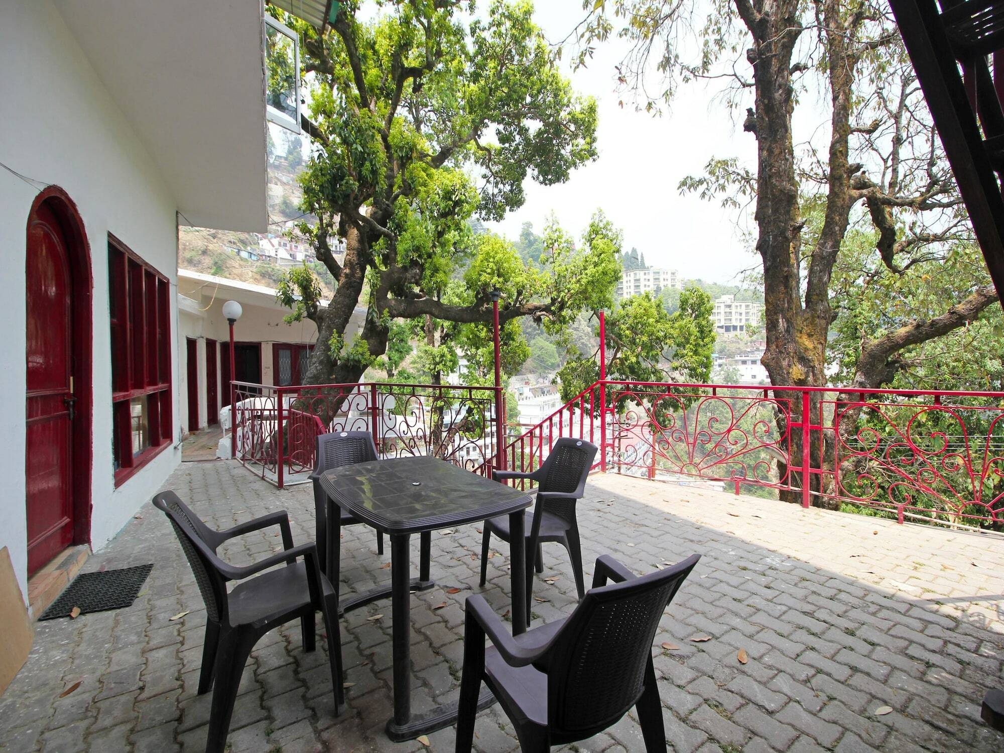Oyo 8670 Hotel Usha Palace Mussoorie Ngoại thất bức ảnh