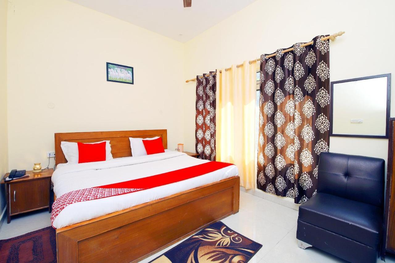 Oyo 8670 Hotel Usha Palace Mussoorie Ngoại thất bức ảnh