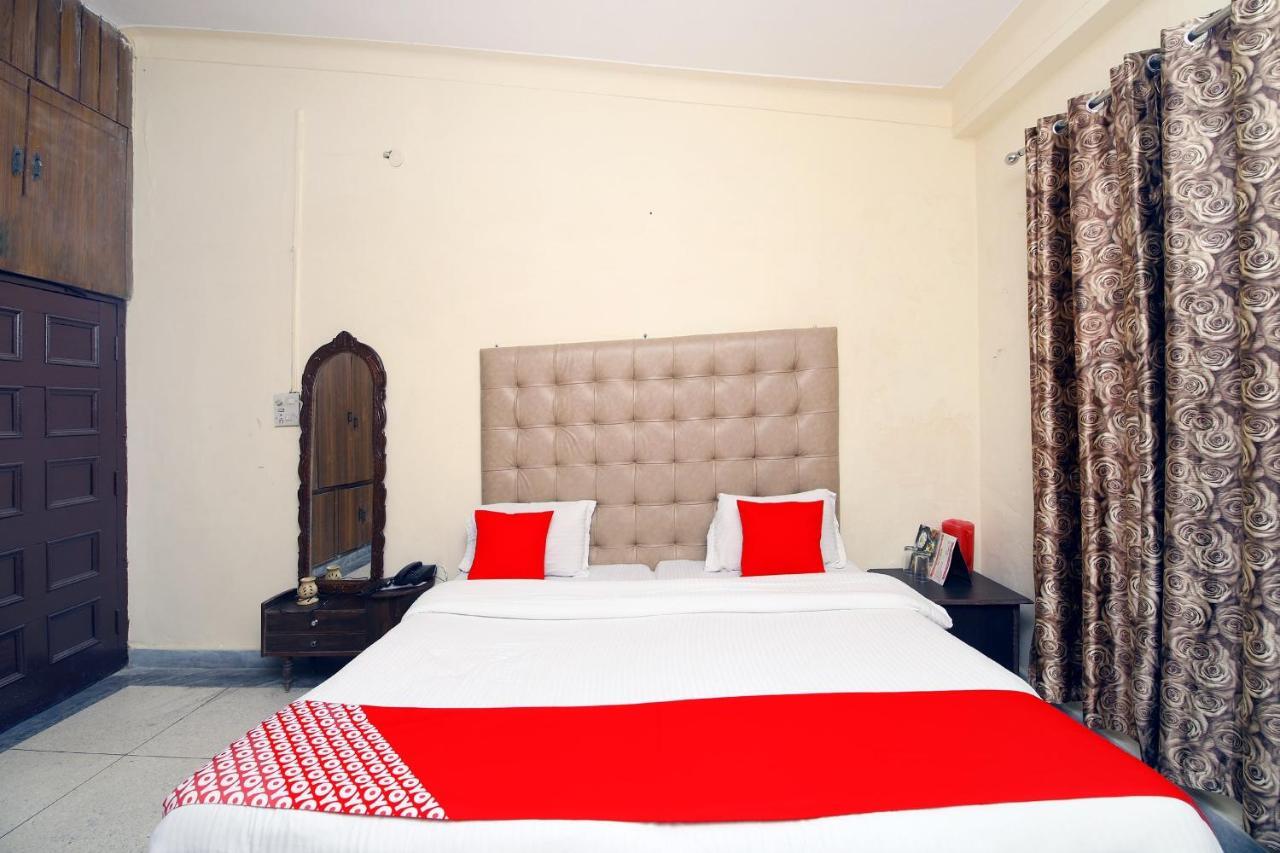 Oyo 8670 Hotel Usha Palace Mussoorie Ngoại thất bức ảnh